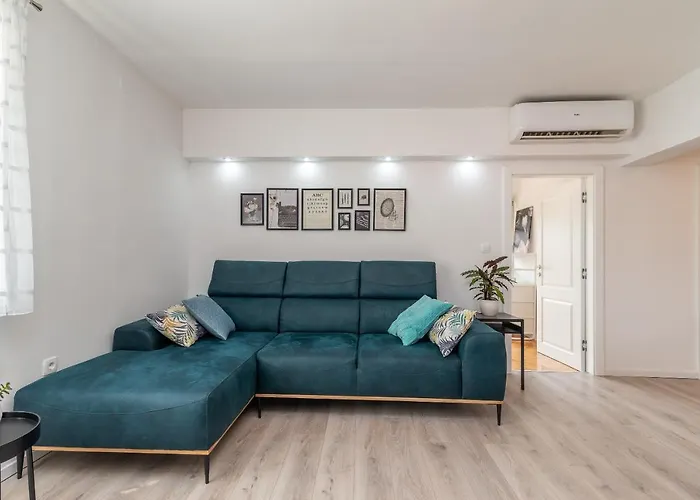 Luxury View Apartment