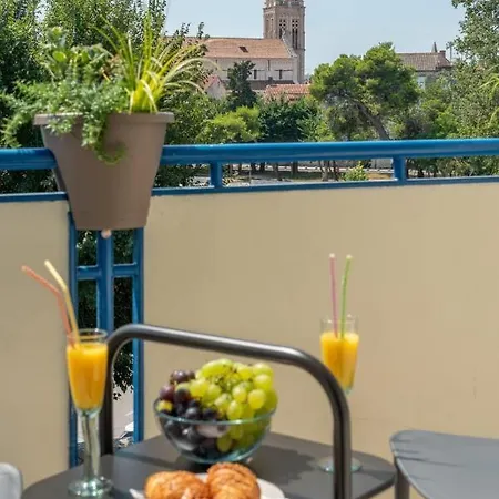 アパート Luxury View