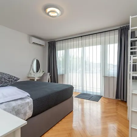 Luxury View Apartment